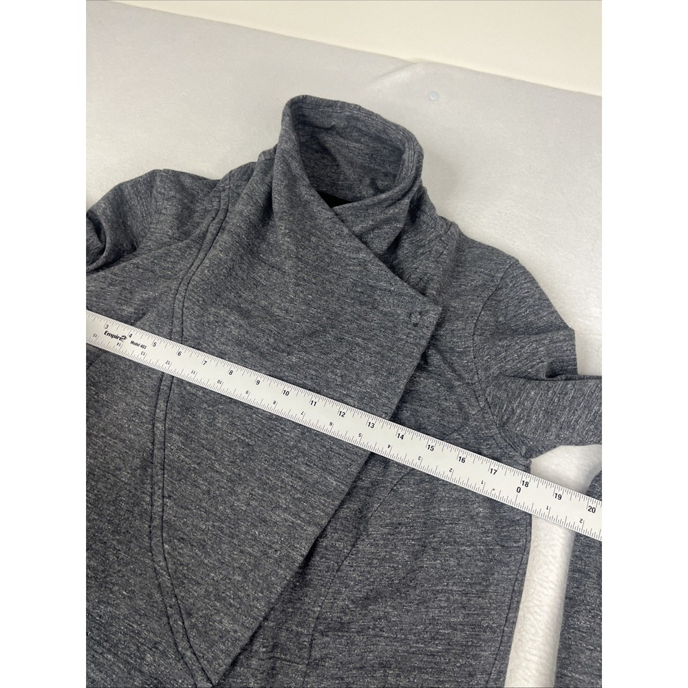 Lululemon Women’s That's A Wrap snap closure jacket heathered gray Size 6 - Picture 3 of 5